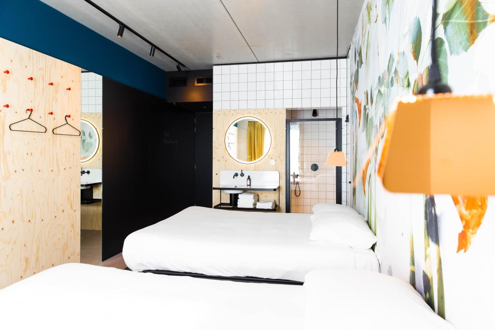 Moloko, Modern Designed Sleep & Shower Hotel In City Center, Digital Key By Sms Enschede Ngoại thất bức ảnh