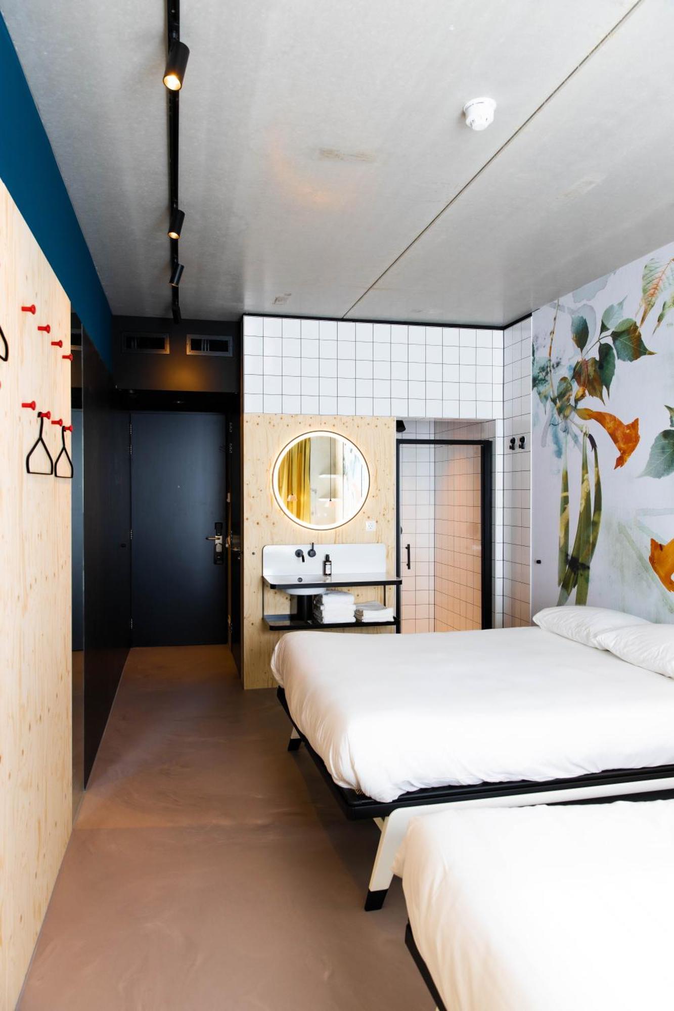 Moloko, Modern Designed Sleep & Shower Hotel In City Center, Digital Key By Sms Enschede Ngoại thất bức ảnh