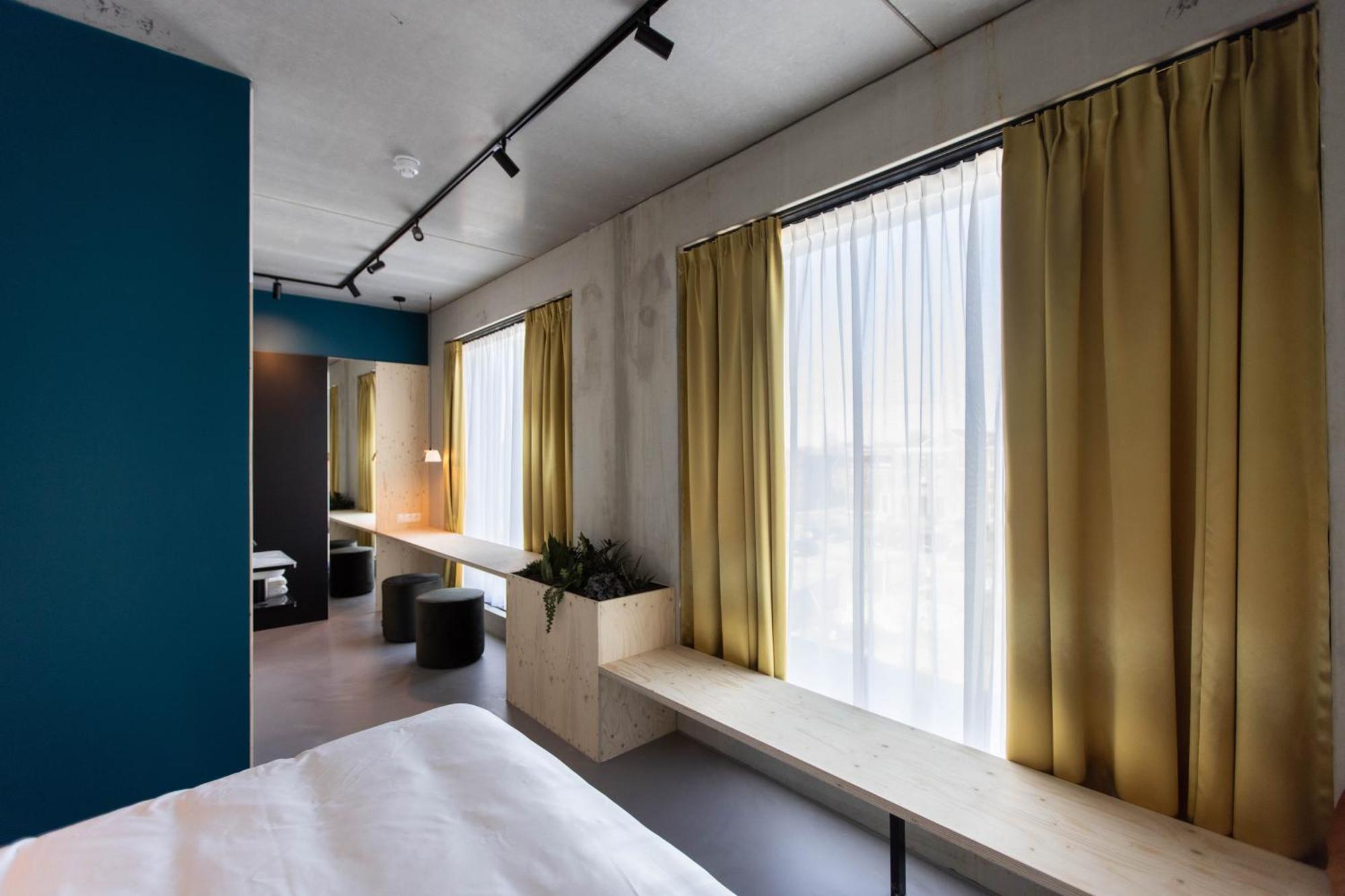 Moloko, Modern Designed Sleep & Shower Hotel In City Center, Digital Key By Sms Enschede Ngoại thất bức ảnh
